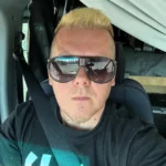 Pottukoira Kick viittaa suomalaisen striimaajan Jouko Kärkkäisen omaan